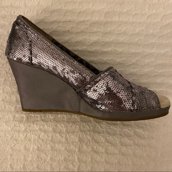 Toms Pewter Sequin Wedges - Picture 3 of 7